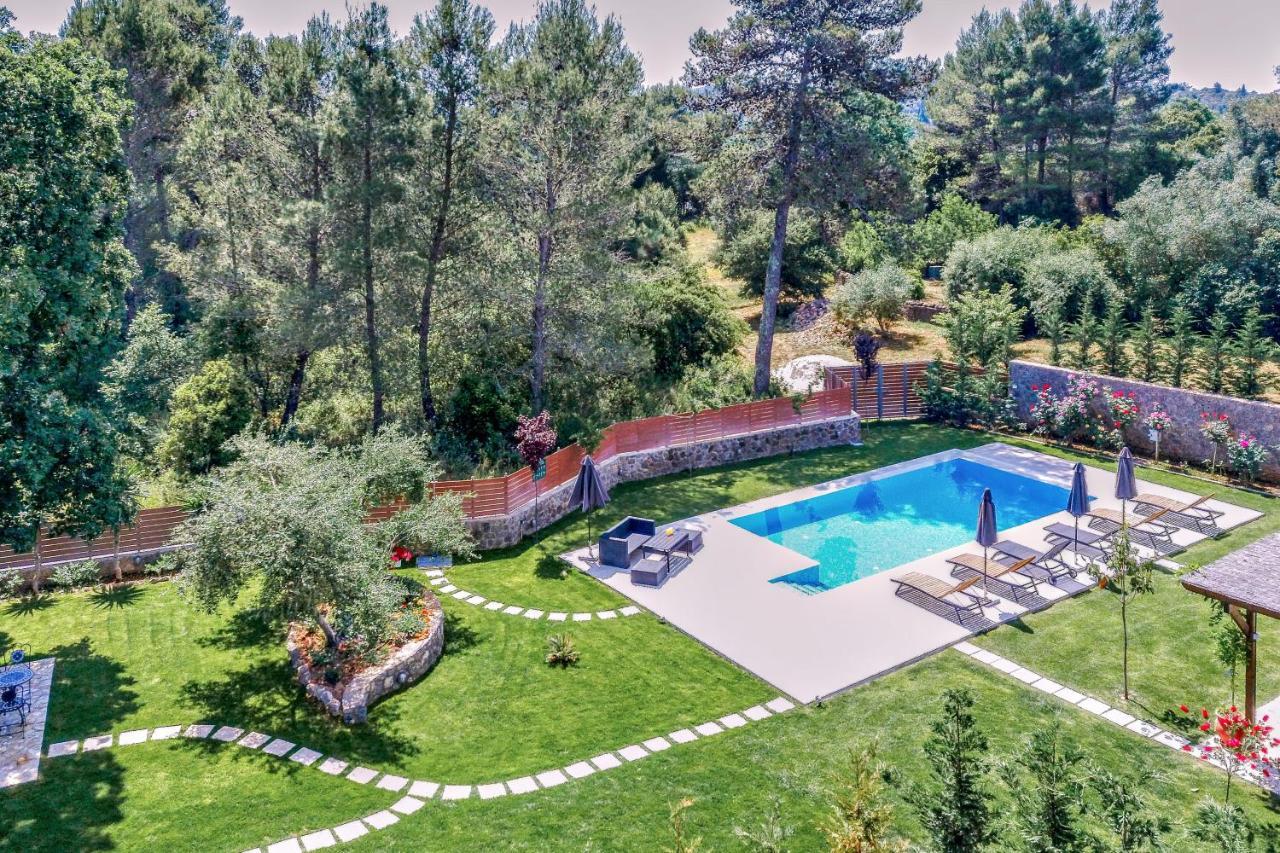 Filia Stone Villa Gouvia Exterior foto